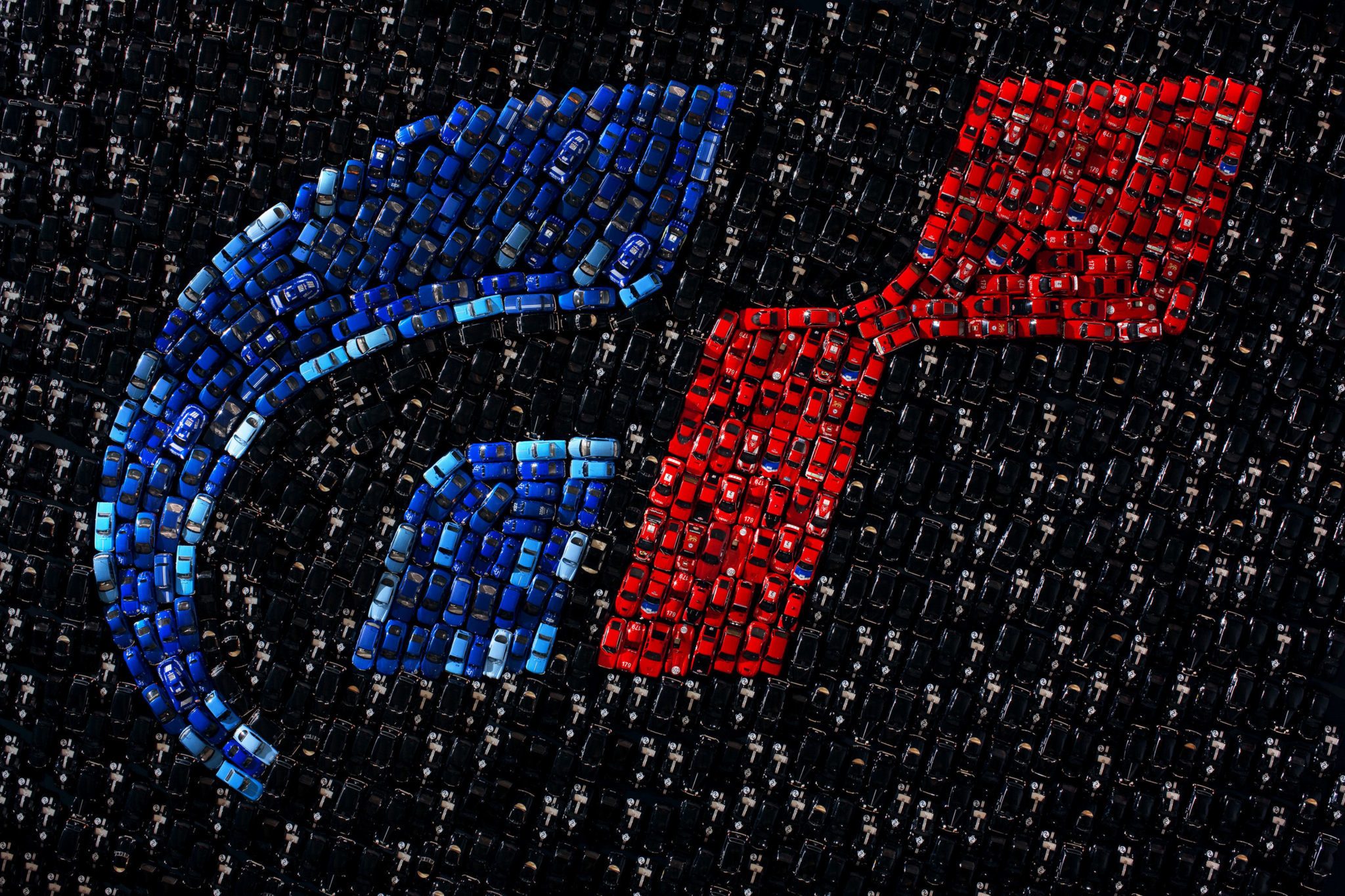 gt5-logo-made-out-of-cars.jpg