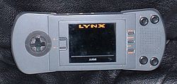 250px-Atari-lynx.jpg