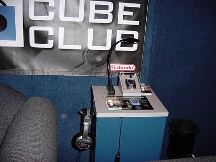 qubeclub_la06_10_18_2002sm.jpg