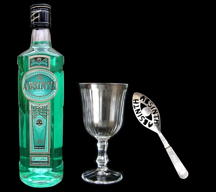 absinth_stromu_glas_loeffel.jpg