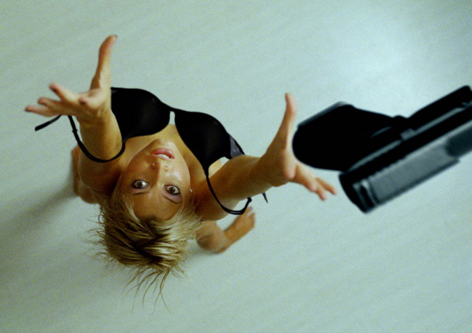 Dead_or_Alive_09.jpg