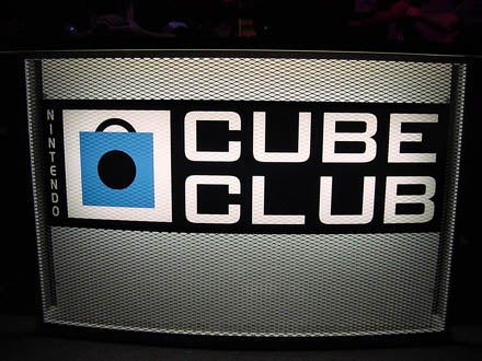 qubeclub_la01_10_18_2002sm.jpg