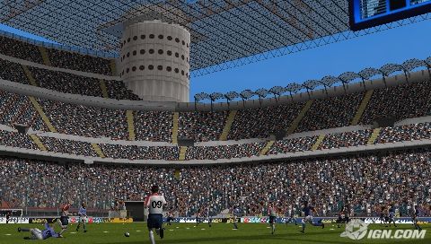 world-tour-soccer-20050405115619010.jpg